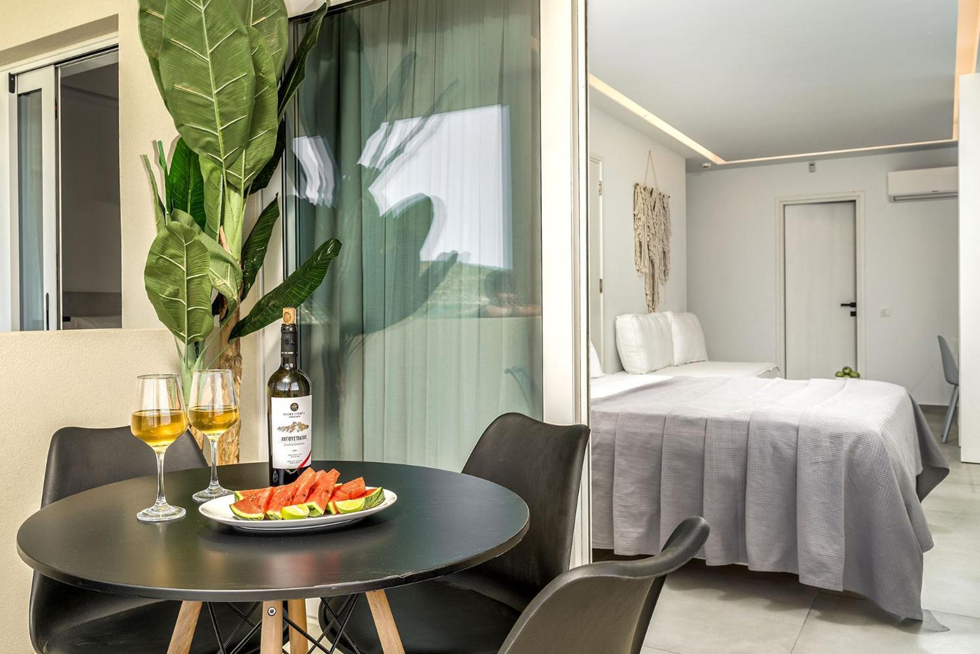 קרי Myzith Luxury Suites מראה חיצוני תמונה
