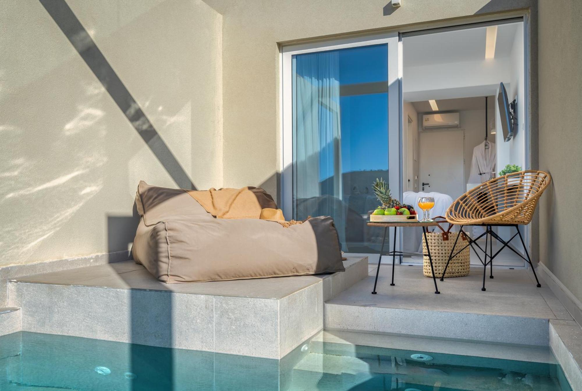קרי Myzith Luxury Suites מראה חיצוני תמונה