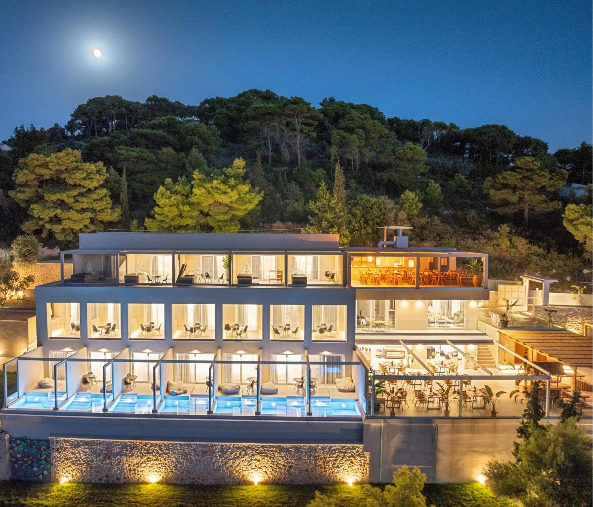 קרי Myzith Luxury Suites מראה חיצוני תמונה