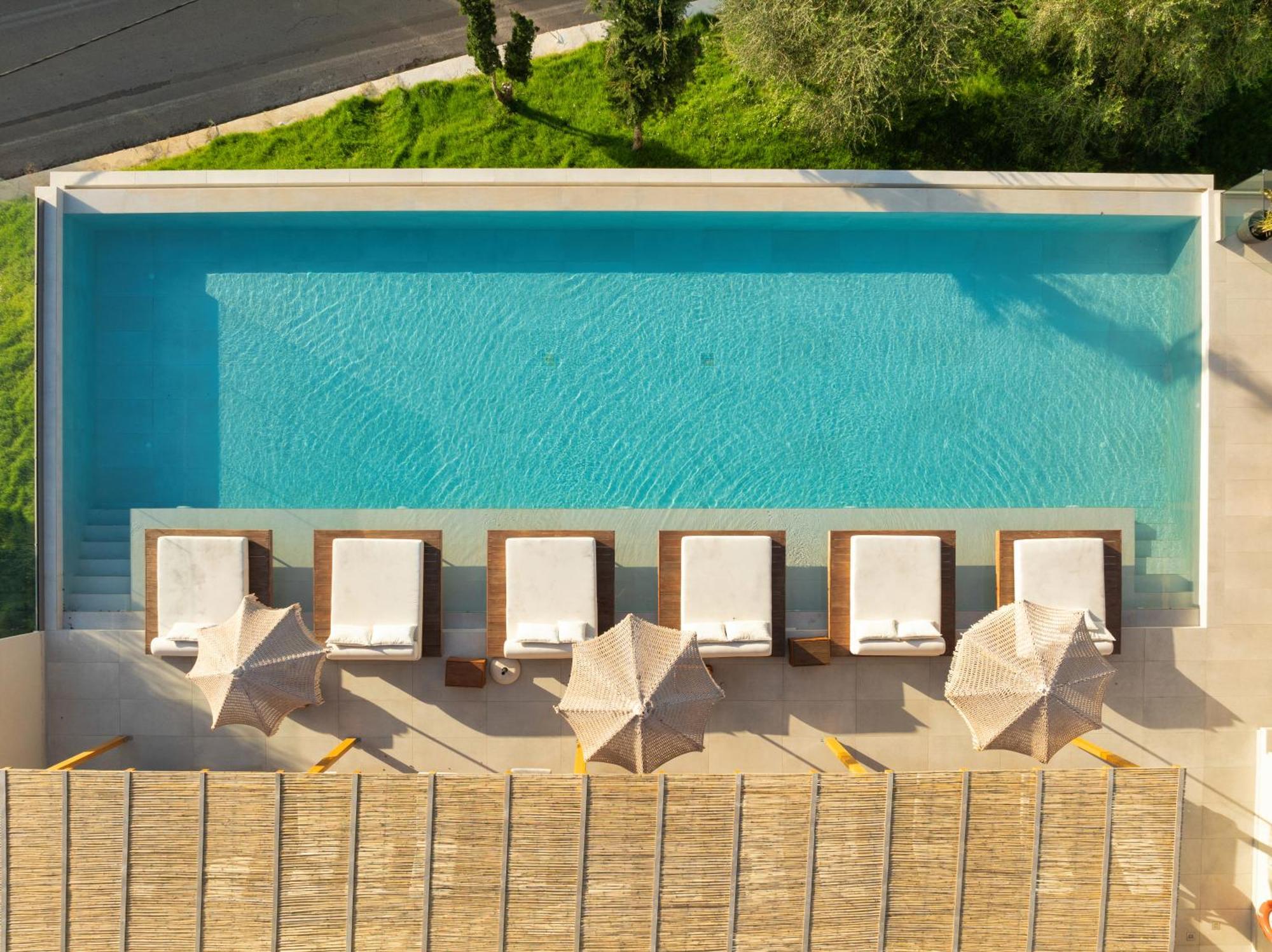 קרי Myzith Luxury Suites מראה חיצוני תמונה
